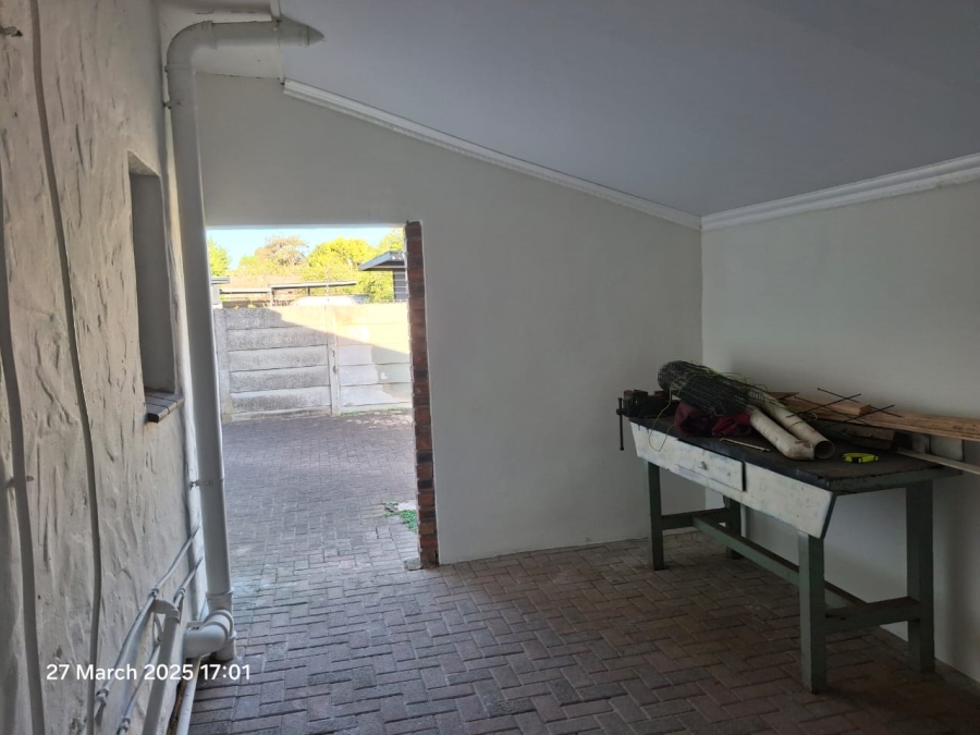 To Let 3 Bedroom Property for Rent in Framesby Eastern Cape